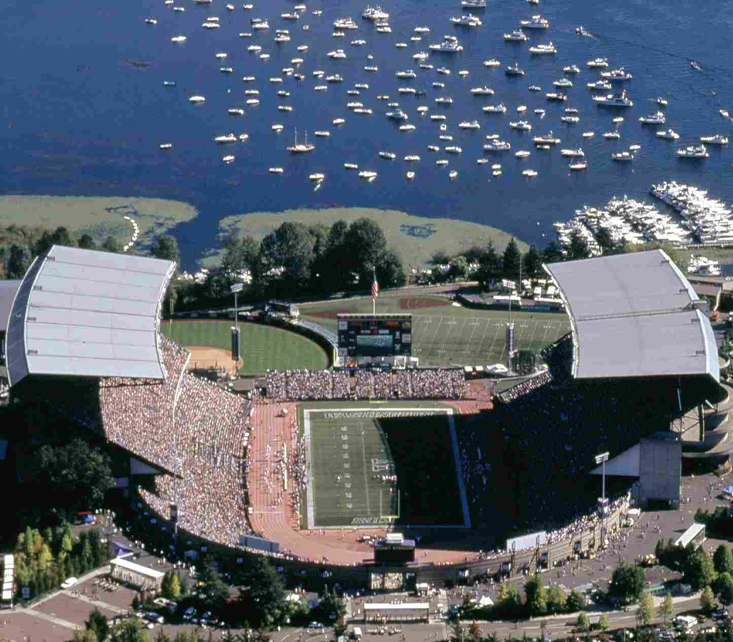 Name:  husky-stadium.jpg
Views: 1047
Size:  90.6 KB